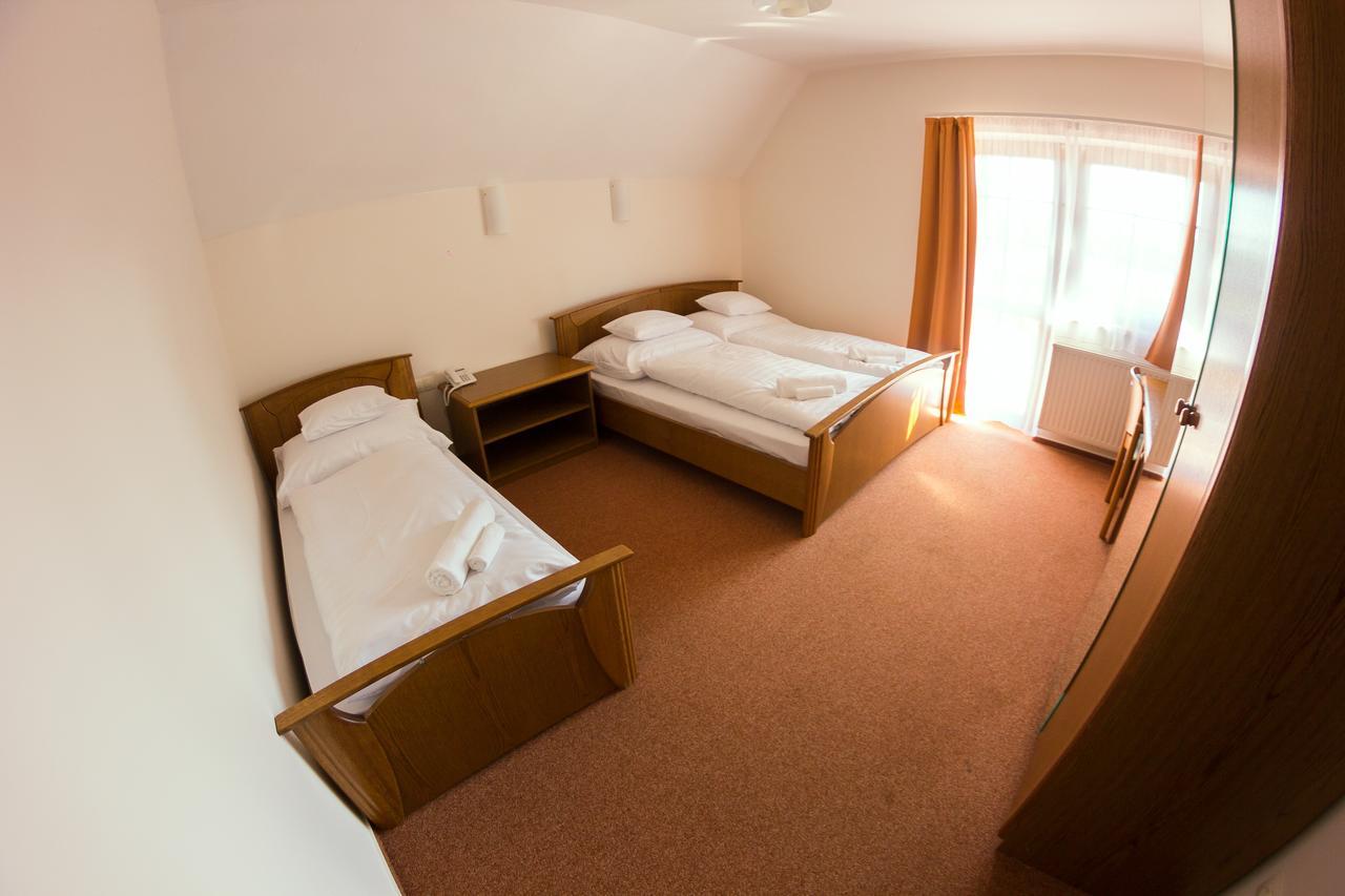 M1 Szeker Csarda Hotel Es Etterem Obarok 외부 사진