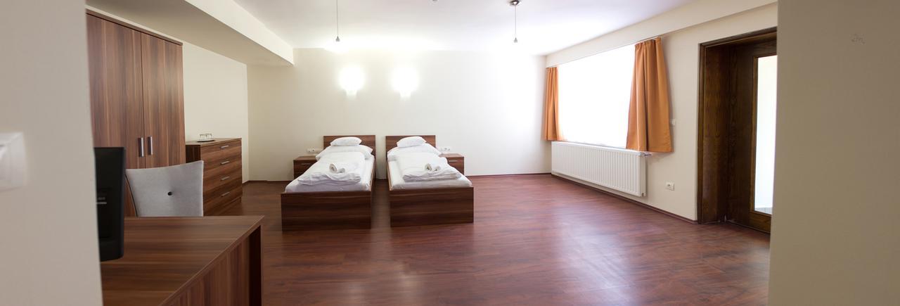 M1 Szeker Csarda Hotel Es Etterem Obarok 외부 사진